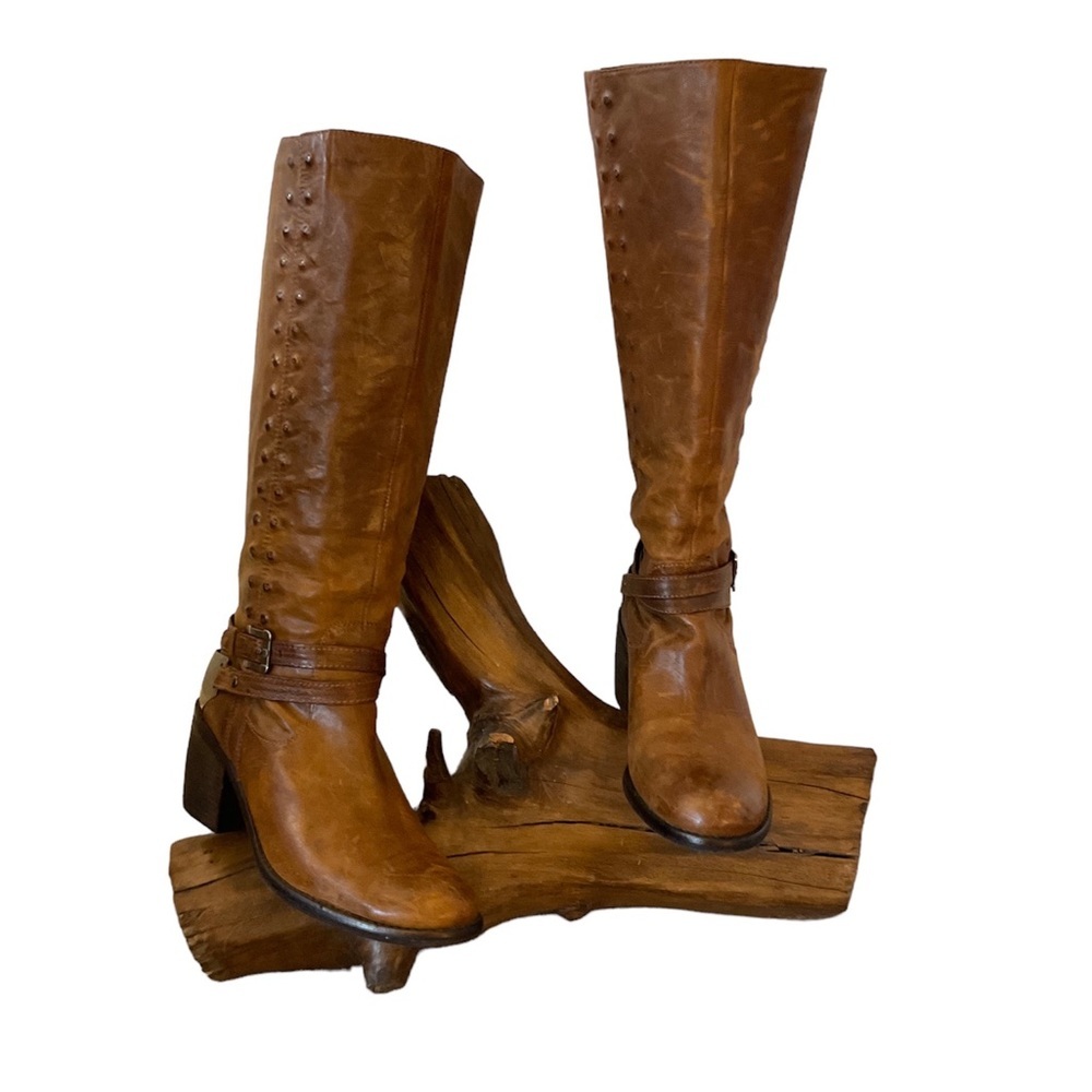 Donald J Pliner BARA  Rust/Tan Cowboy Boots. Metal Heel Guard Buckle Accent sz10